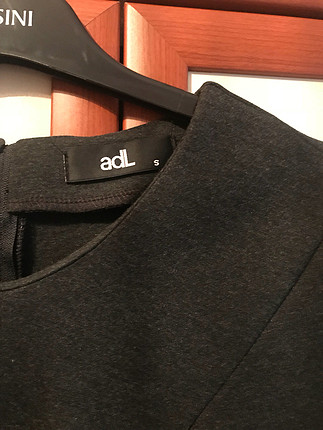 Adil Işık ADL peplum top 