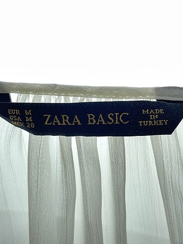 m Beden beyaz Renk Zara Gömlek %70 İndirimli.