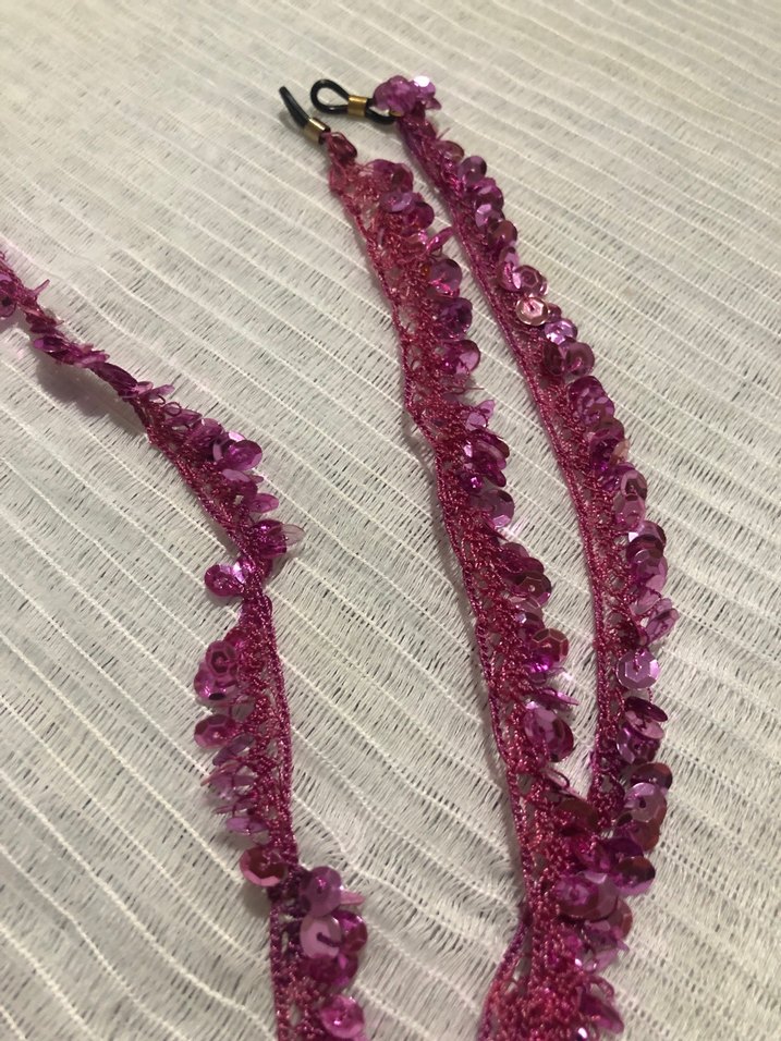 Pembe Pullu El Yapımı Gözlük Zinciri - Görsel 2