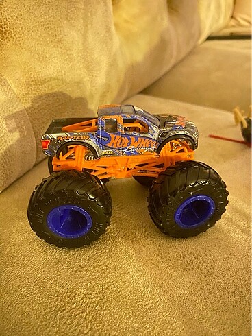  Beden Hotwheels monster