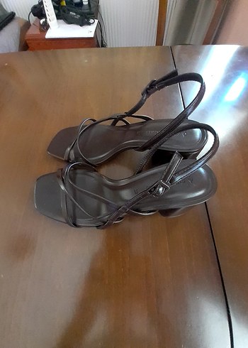 Stradivarius Kahverengi Topuklu Kadın Ayakkabı