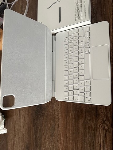 Apple ipad air 11inç m2 magic keyboard - Görsel 3