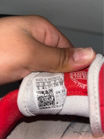 37,5 Beden kırmızı Renk adidas forum low orjinal