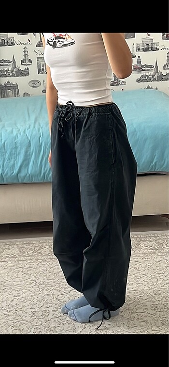Stradivarius paraşüt pantolon