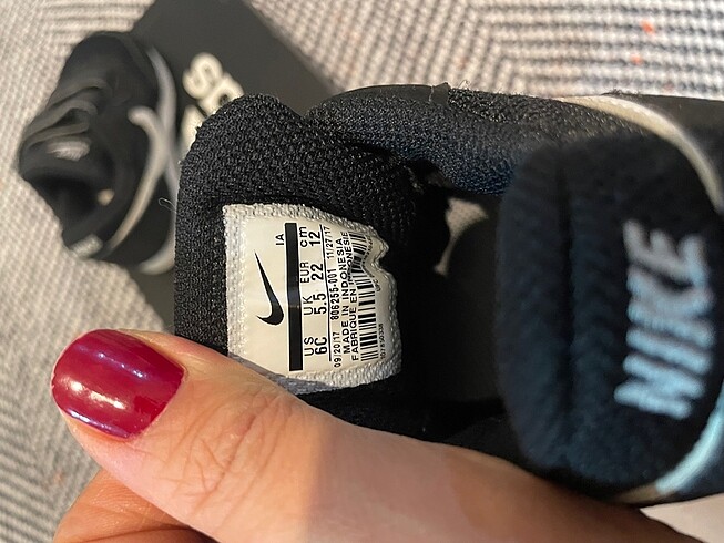 22 Beden siyah Renk Nike 22 numara