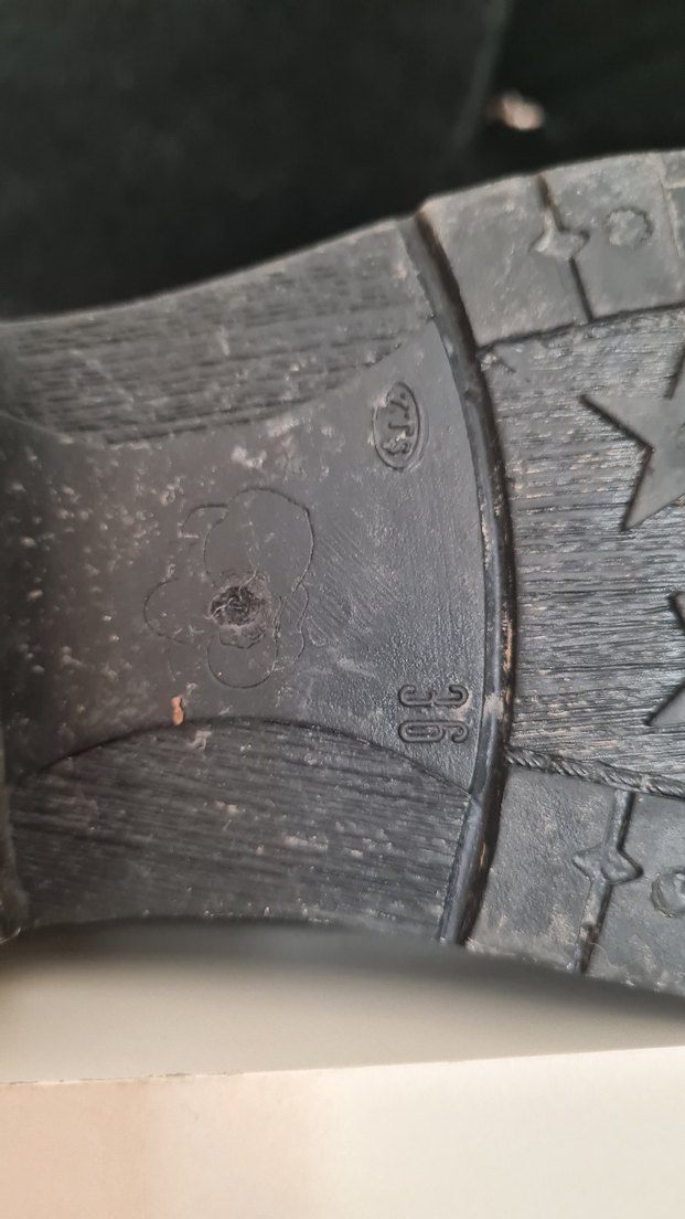 Siyah Kürklü Dizüstü Yağmur Botu - Görsel 3