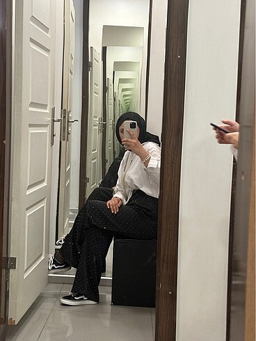 Zara Taşlı pantolon