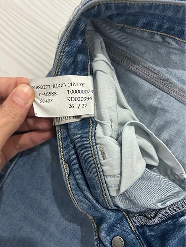 26 Beden Mavi jean