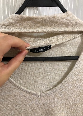 Bej V Yaka Kadın Kazak - Görsel 3