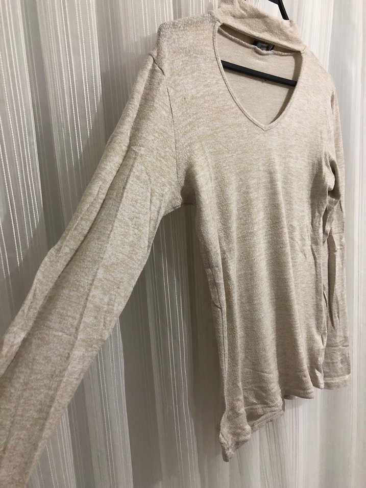 Bej V Yaka Kadın Kazak - Görsel 2