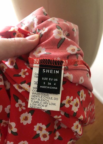 Shein Düğmeli V Yakalı Kırmızı Uzun Elbise - Görsel 4