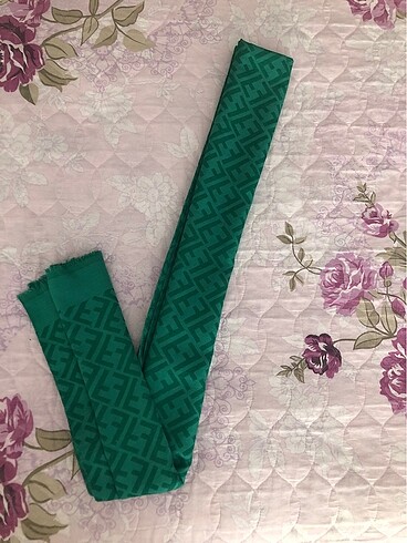 Fendi model şal