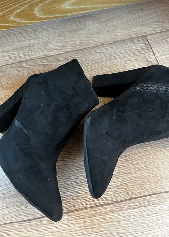 37 Beden Boyner Siyah Süet Kadın Bot
