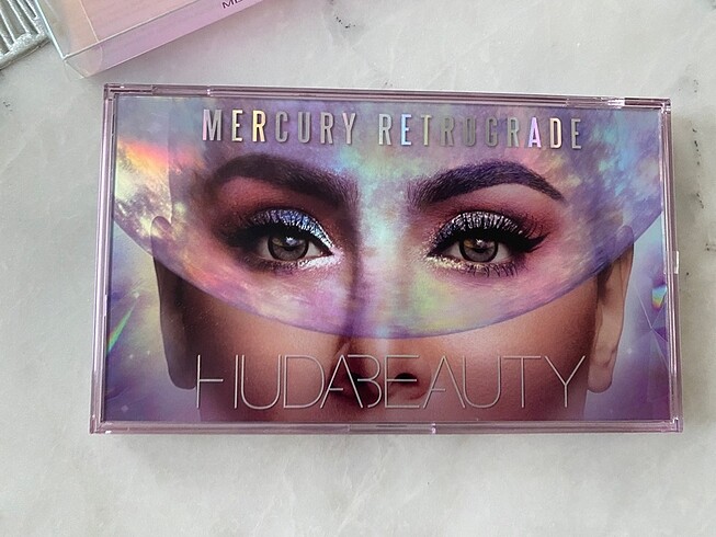 Huda beauty 18 li far paleti