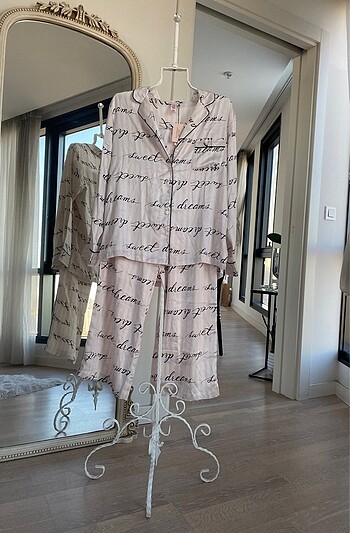 Victoria s Secret Victoria s secret- saten uzun pijama takimi