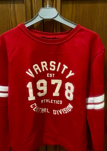 Kırmızı Baskılı Sweatshirt