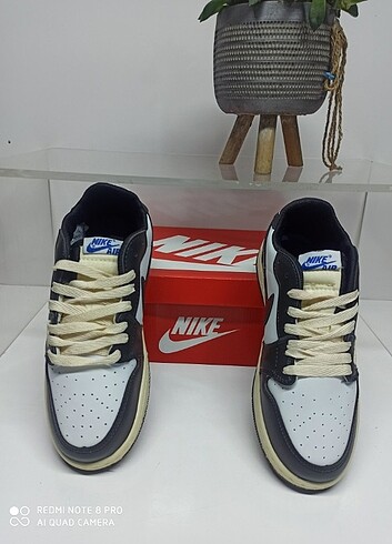 40 Beden Nike Travis Siyah Beyaz İthal Kalite Unisex 