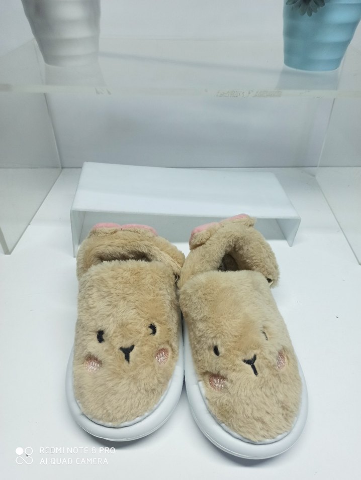 Peluş Ev Terliği Ses Yapamaz Kaymaz - Görsel 3