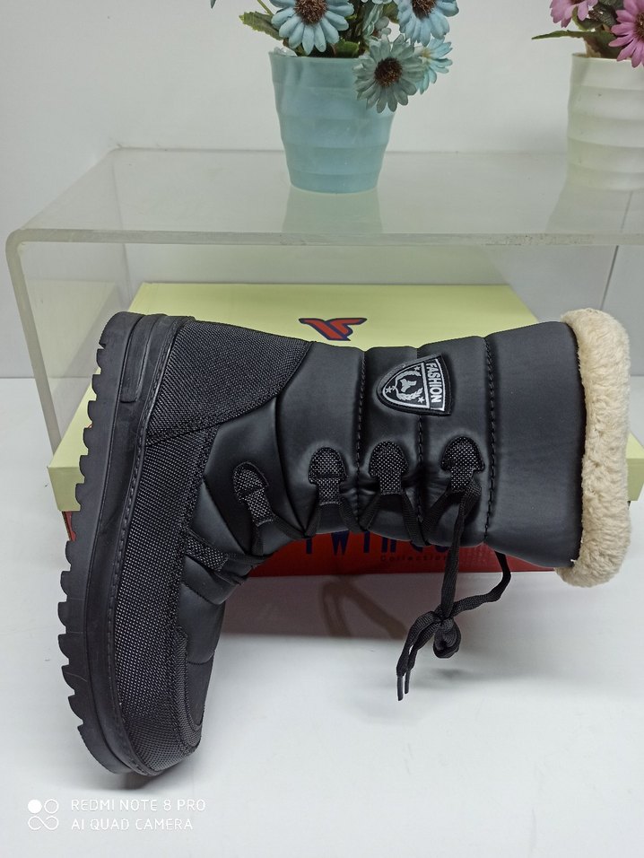 Twingo İçi Tüylü Kar Botu - Görsel 3