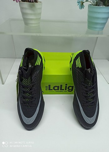 36 Beden Laliga Çoraplı Çocuk Halı Saha