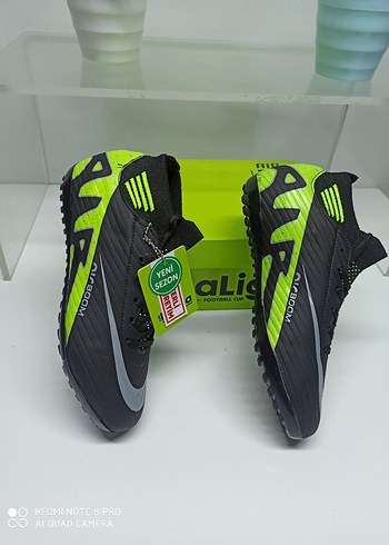 38 Beden yeşil Renk Laliga Çoraplı Çocuk Halısaha