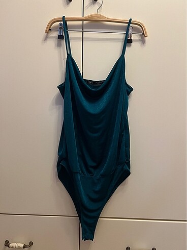 degaje yaka bodysuit