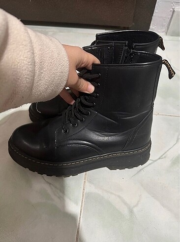 Diğer Kadın postal bot