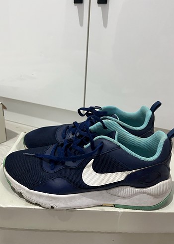 38,5 Beden Lacivert Bağcıklı Kadın Nike Spor Ayakkabı