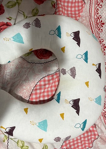 Renkli Desenli Emzirme ve Hamilelik Yastığı - Görsel 2