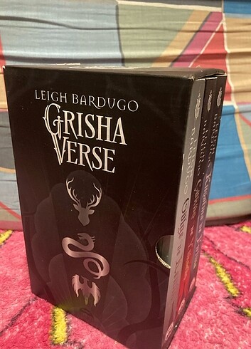 GRISHA VERSE SERİSİ 