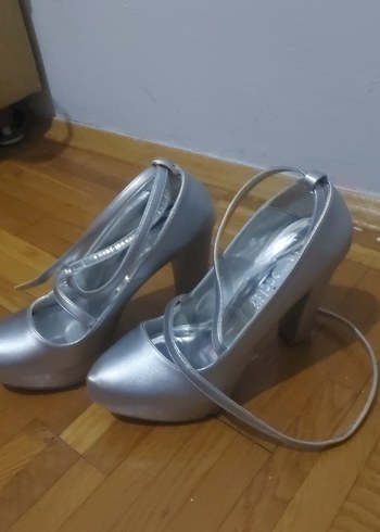 39 Beden Gri Stiletto Topuklu Kadın parlak Abiye Ayakkabı berocci marka