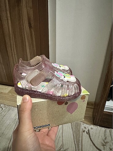 21 Beden Tertemiz igor sandalet ( lila )