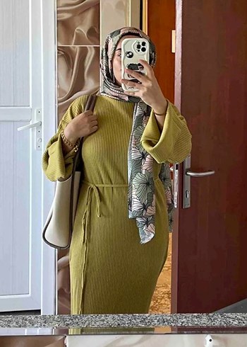 Salaş Kesim, Boğazlı, Bağcıklı Uzun Triko elbise