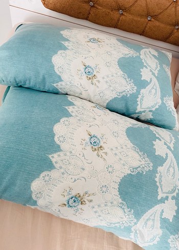 Diğer Nakışlı Pastel Mavi Nevresim ve iki adet yastık kılıfı