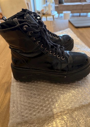 Siyah Rugan Platform Topuklu Goth Kadın Bot - Görsel 3