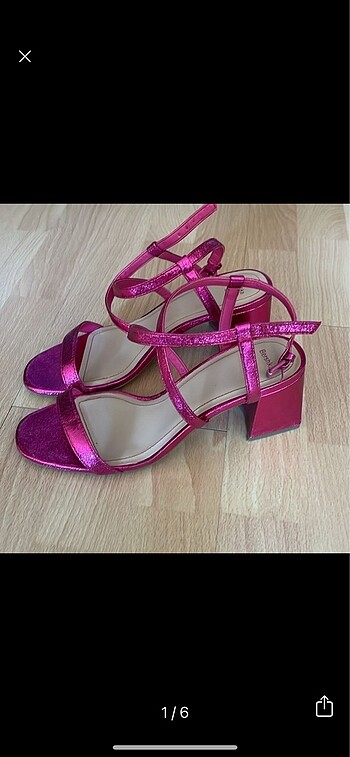 BERSHKA metalik sandalet