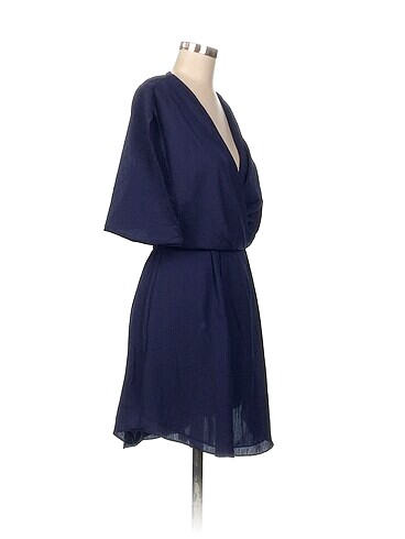 BCBG Maxazria BCBG Maxazria Kısa Elbise %70 İndirimli.