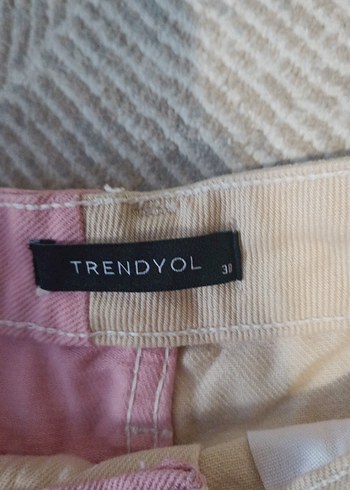 Trendyol & Milla Renk Bloklu Pamuklu Mini Şort
