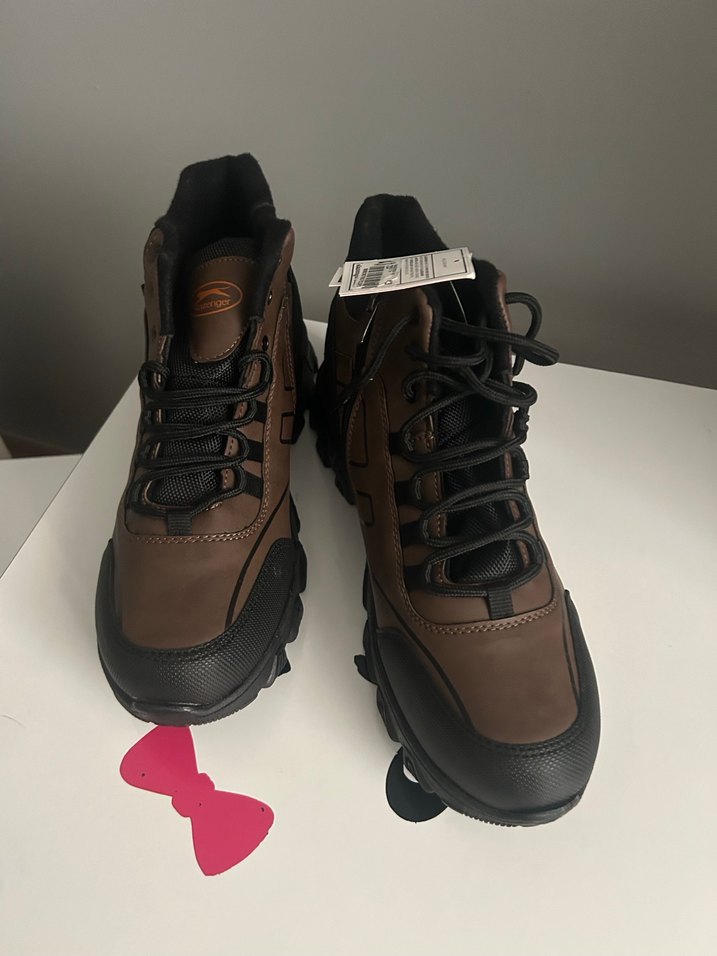 Etiketli slazenger bot - Görsel 2