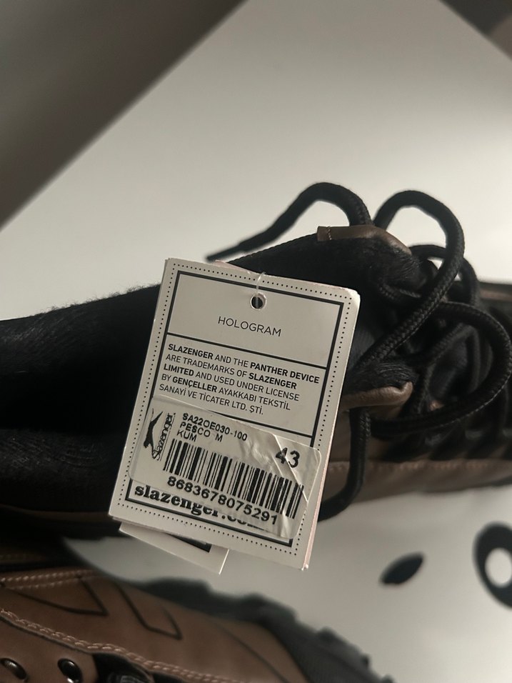 Etiketli slazenger bot - Görsel 3