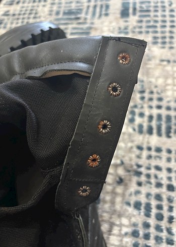 39 Beden siyah Renk Siyah Deri Tokalı Biker Bot