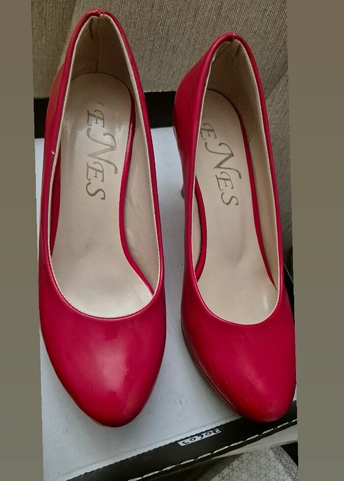 KIRMIZI KIZ COCUK TOPUKLU AYAKKABI - Görsel 2