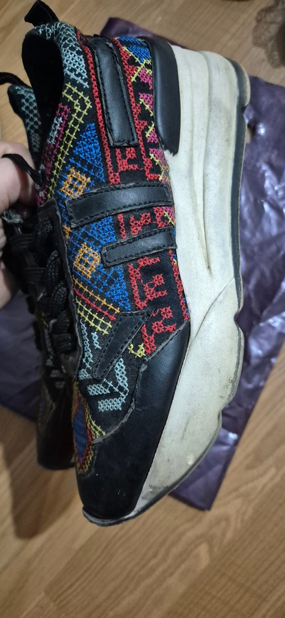 Kadın Çok Renkli Yılan Desenli Dolgu Topuklu Spor Ayakkabı - Görsel 2