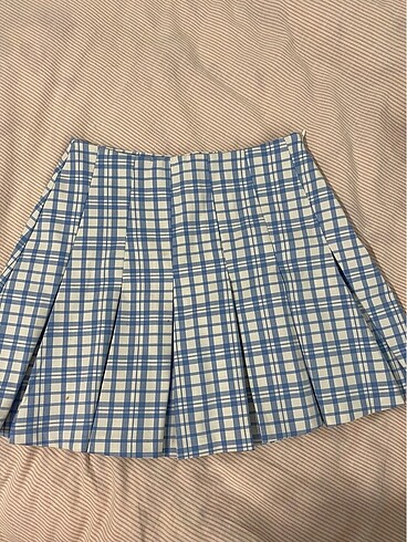 bershka ekoseli pileli mini etek bebe mavisi beyaz