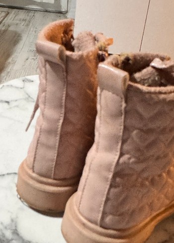 Kızlar için Nakışlı Kürklü Süet Bot - Görsel 4