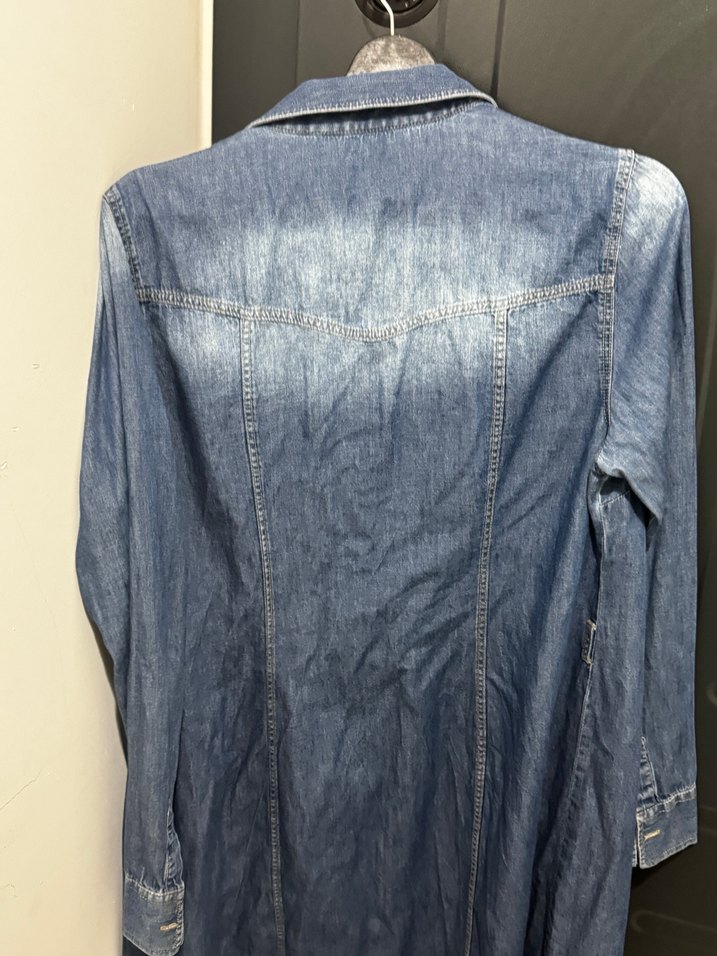 Düğmeli Uzun Kollu Mavi Denim Ceket - Görsel 4