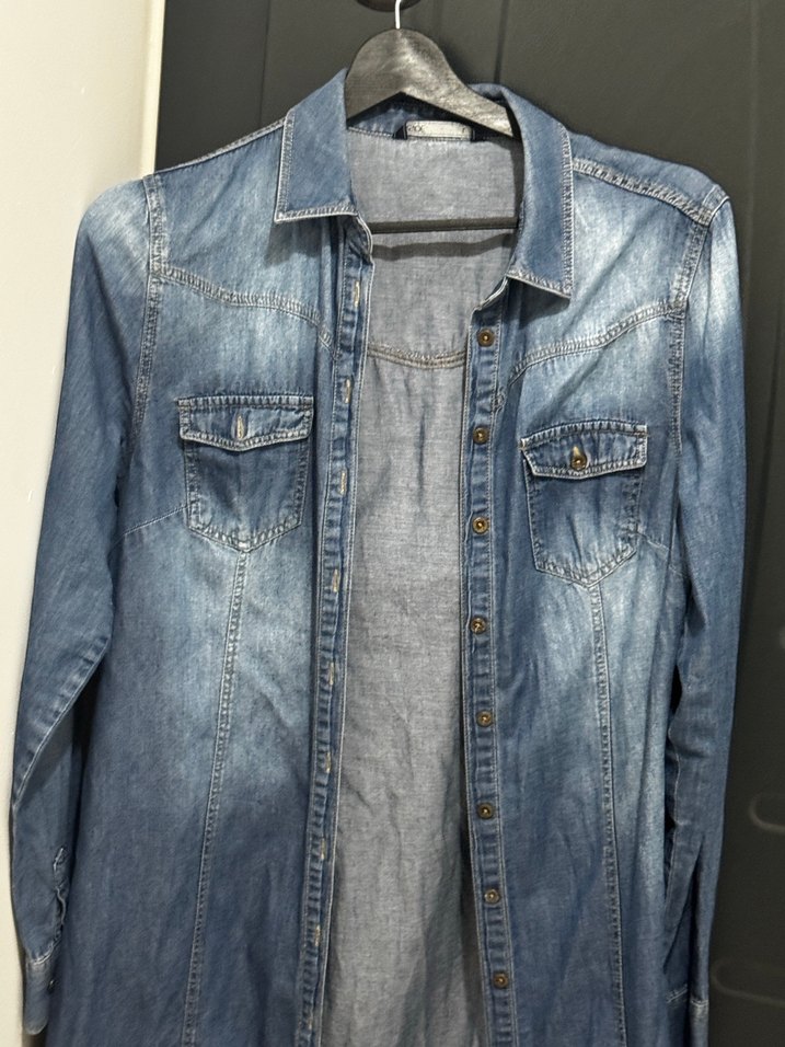 Düğmeli Uzun Kollu Mavi Denim Ceket - Görsel 2