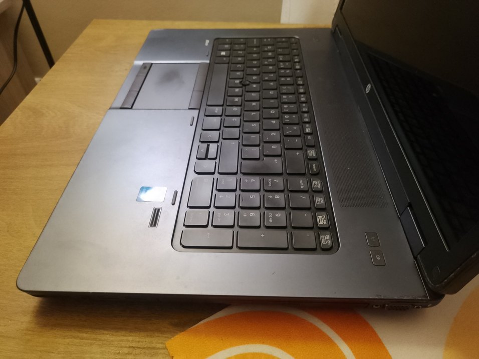 HP ZBook 17- i7 4. Nesil 4GB Ekran  Kartı 17 inç - Görsel 2