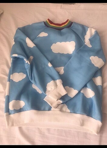 BULUTLU SWEATSHİRT 