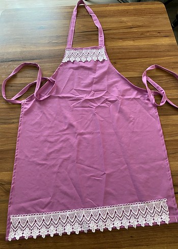 Dantel Detaylı Pembe Mutfak Önlüğü